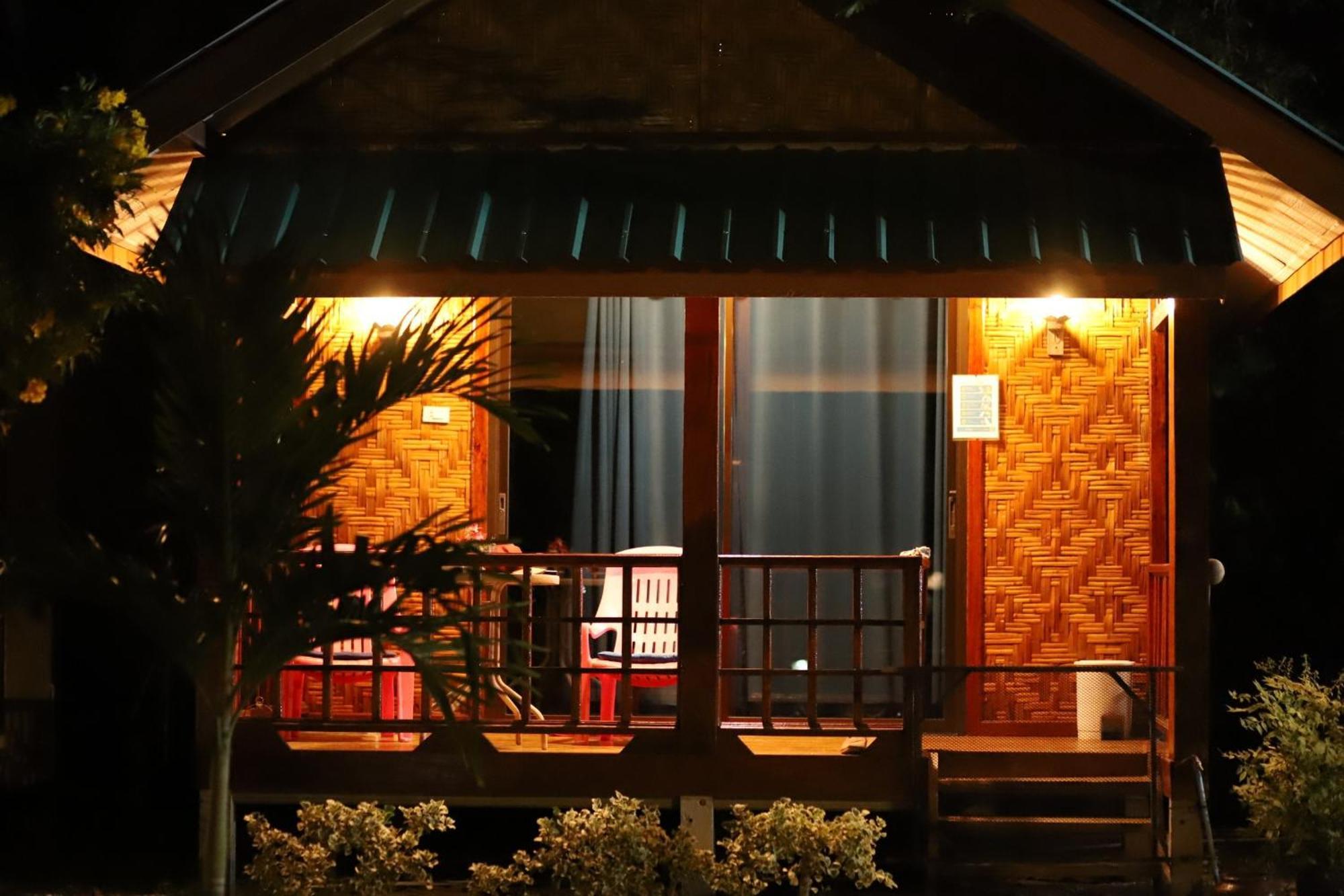 Kohmook Happy Time Bungalow Koh Mook Exterior photo